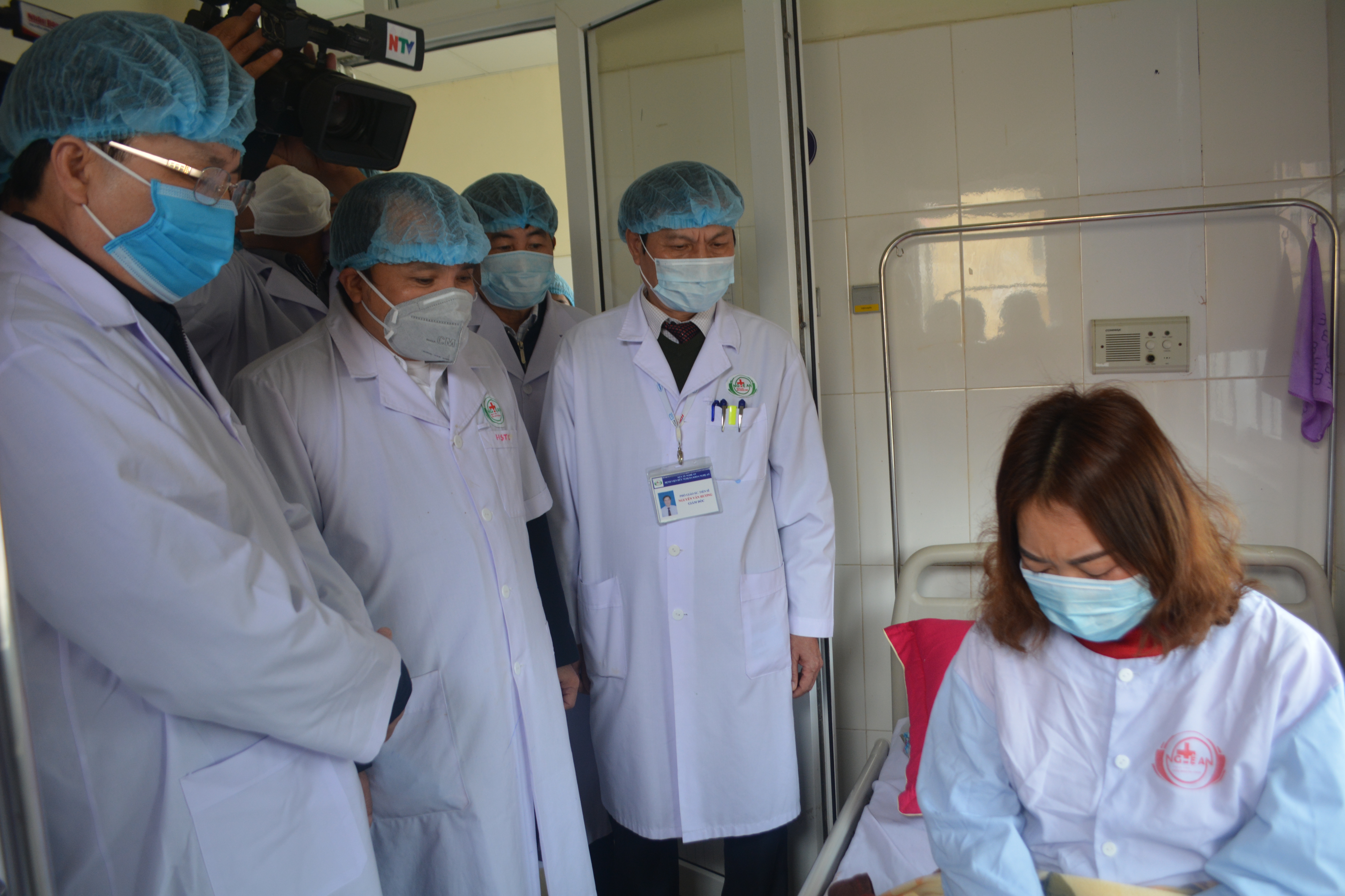 Nghệ An họp khẩn triển khai các biện pháp ngăn ngừa dịch viêm phổi do virus corona gây ra